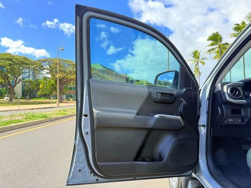 Used 2019 Toyota Tacoma SR5 image 13