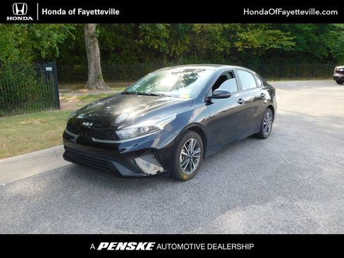 Used 2023 Kia Forte LXS w/ LXS Technology Package FWD image 1