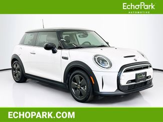 Used 2024 MINI Cooper SE video 1