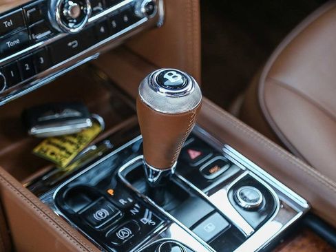 Used 2014 Bentley Mulsanne RWD image 22