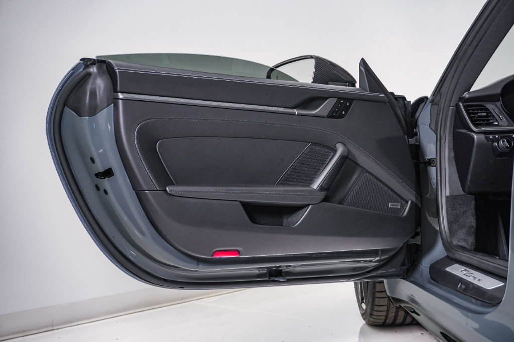 Certified 2024 Porsche 911 Carrera RWD image 31
