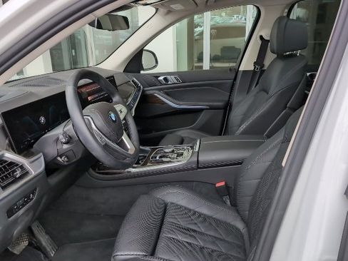 Used 2023 BMW X7 xDrive40i image 13