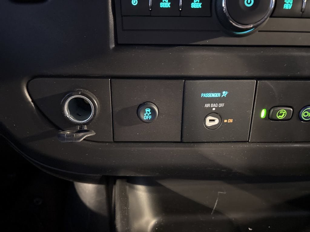New 2025 Chevrolet Express 3500 w/ Power Convenience Package RWD image 17
