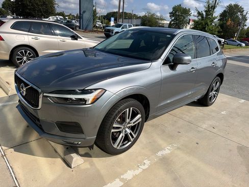Used 2021 Volvo XC60 T5 Momentum w/ Premium Package AWD/4WD image 3