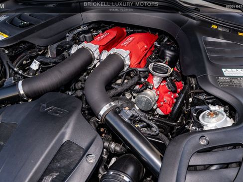 Used 2018 Ferrari GTC4Lusso T RWD image 42
