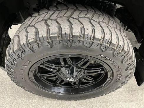 Used 2021 Ford F150 Lariat w/ Equipment Group 502A High AWD/4WD image 15