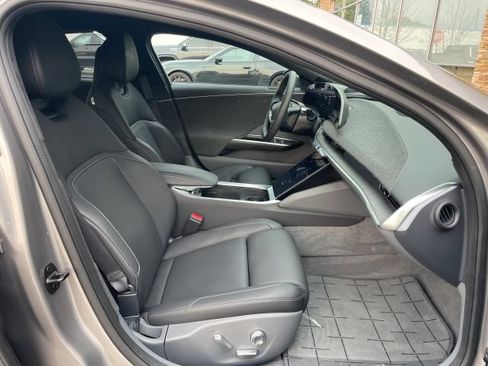 Used 2024 Lucid Air Touring AWD/4WD image 25