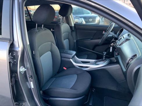 Used 2016 Kia Sportage LX image 8