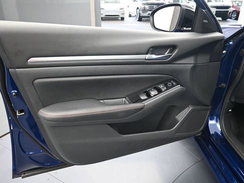 Used 2024 Nissan Altima 2.5 SR image 15