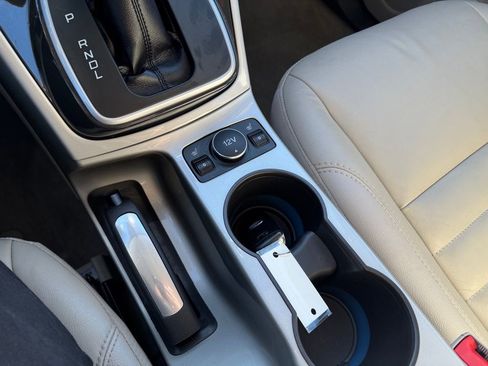 Used 2015 Ford C-MAX Energi SEL w/ Equipment Group 302A image 25