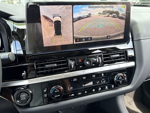 New 2026 Nissan Pathfinder Platinum FWD image 7