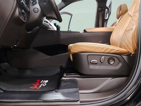 Used 2023 Cadillac Escalade ESV Sport image 29