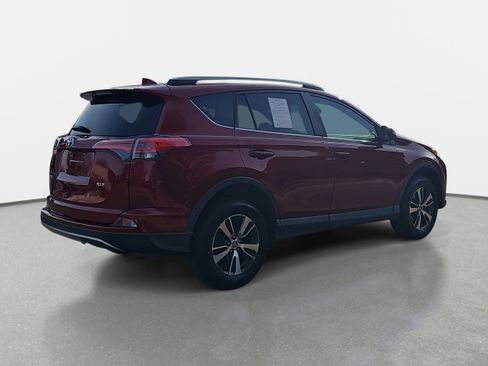 Used 2018 Toyota RAV4 XLE image 5