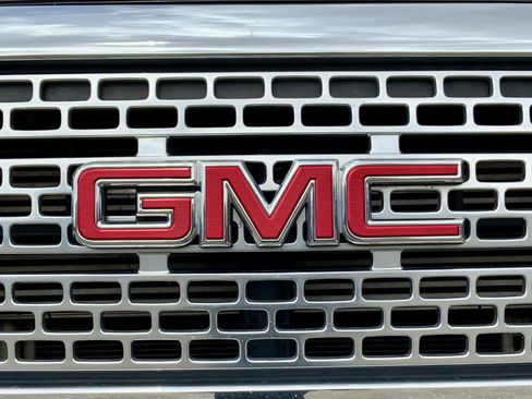 Used 2020 GMC Canyon Denali AWD/4WD image 18