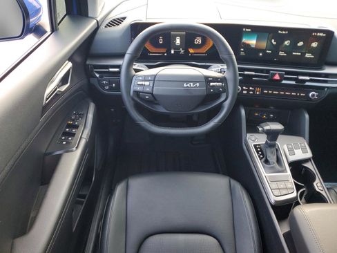 Used 2026 Kia Sportage EX image 10