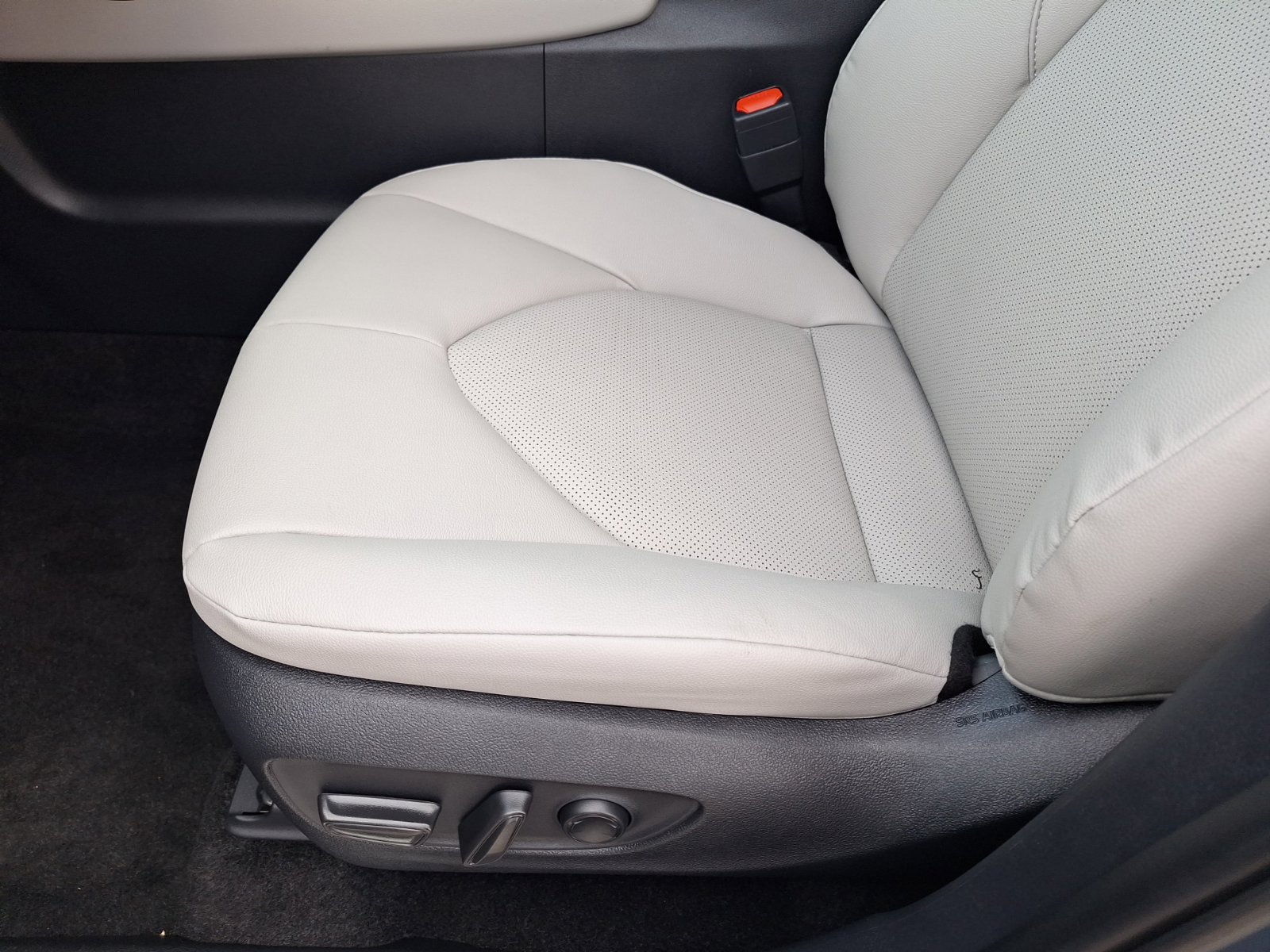 Used 2026 Toyota Grand Highlander FWD image 15