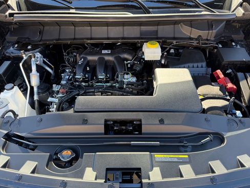 New 2025 Nissan Pathfinder SV image 33