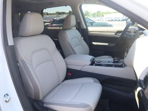 New 2026 Nissan Pathfinder SL AWD/4WD image 21