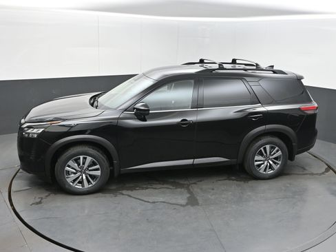 New 2026 Nissan Pathfinder SL FWD image 34