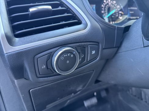 Used 2024 Ford Edge SEL image 31