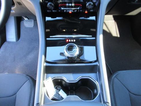 New 2025 Jeep Grand Cherokee Laredo image 21