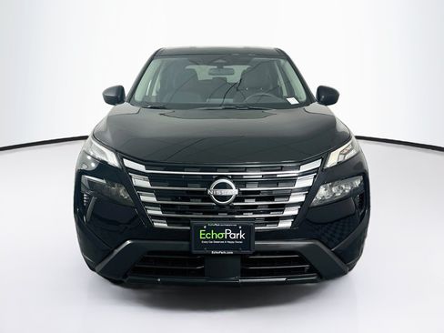 Used 2025 Nissan Rogue S FWD image 2