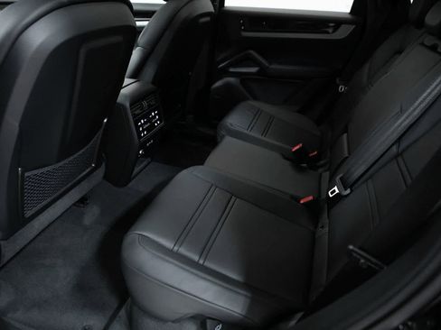New 2026 Porsche Cayenne S image 29