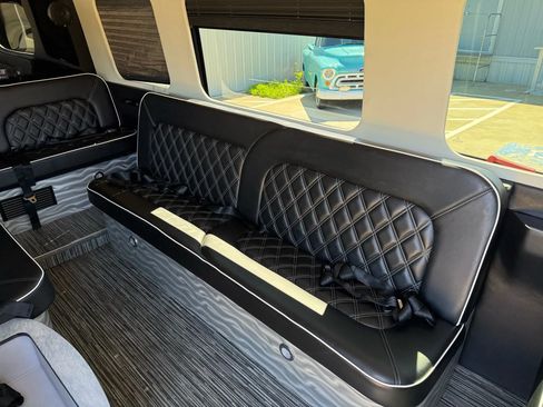 Used 2023 Mercedes-Benz Sprinter 3500 image 86