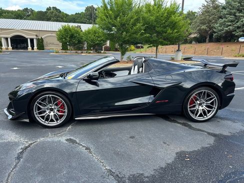 Used 2024 Chevrolet Corvette Z06 w/ Z07 Performance Package RWD image 24