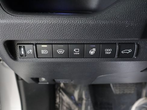 Used 2023 Toyota RAV4 XSE AWD/4WD image 18