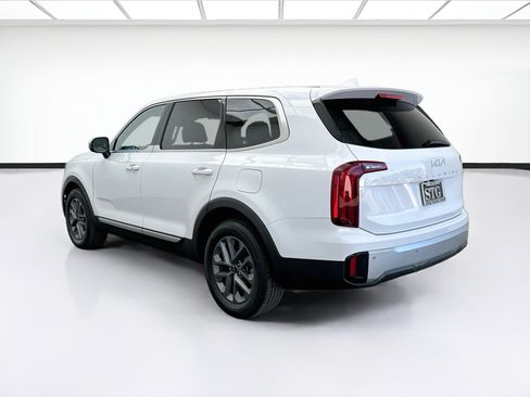 Used 2024 Kia Telluride LX FWD image 6