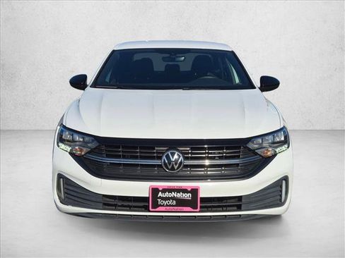 Used 2023 Volkswagen Jetta Sport FWD image 2