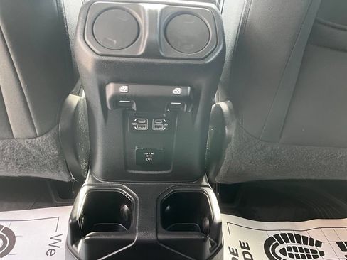 Used 2022 Jeep Gladiator Sport AWD/4WD image 28