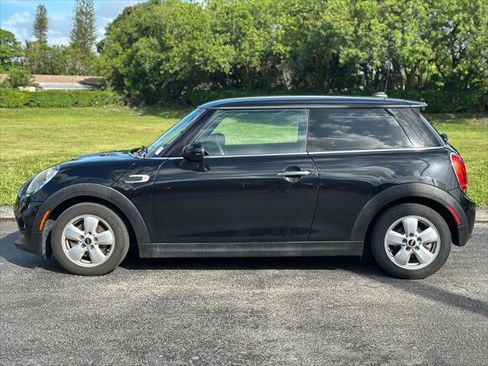 Used 2016 MINI Cooper 2-Door Hardtop FWD image 4