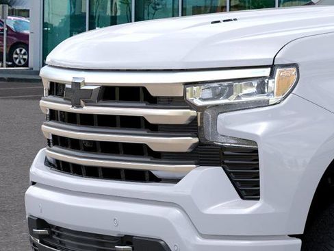 New 2026 Chevrolet Silverado 1500 High Country w/ Technology Package AWD/4WD image 13
