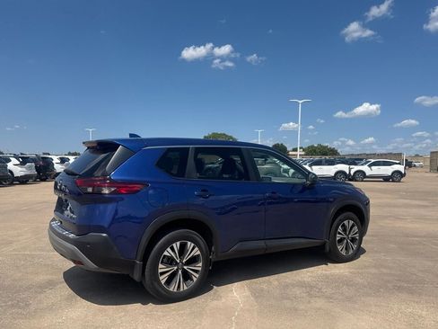 Used 2023 Nissan Rogue SV AWD/4WD image 22