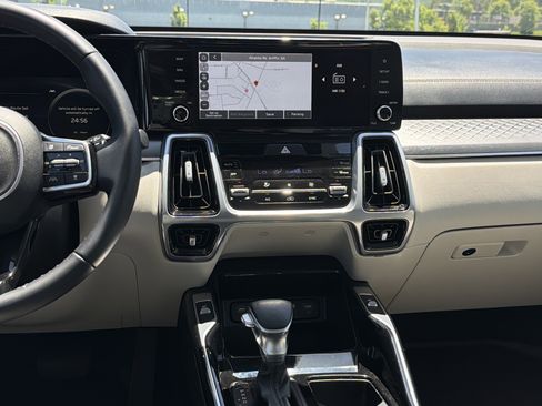 Used 2023 Kia Sorento SX AWD/4WD image 34