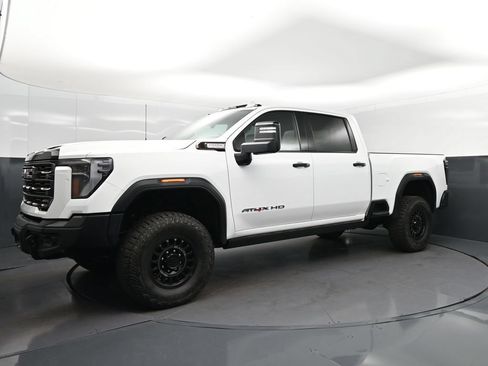 Used 2024 GMC Sierra 2500 AT4X w/ AT4X AEV Edition AWD/4WD image 3
