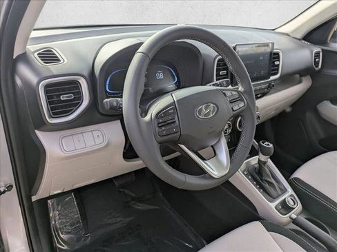 New 2026 Hyundai Venue SEL image 3