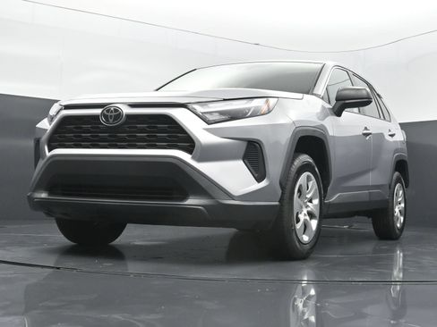 Used 2023 Toyota RAV4 LE FWD image 35
