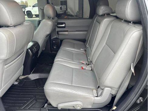 Used 2011 Toyota Sequoia Limited image 22