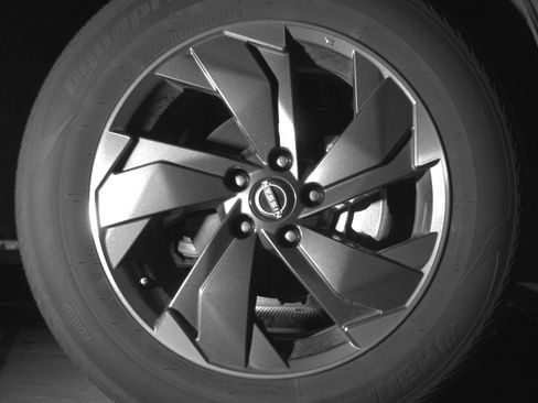 Used 2025 Nissan Rogue SV AWD/4WD image 13