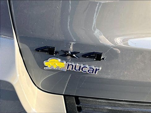 Used 2021 Jeep Grand Cherokee Laredo X image 29