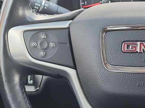 Used 2019 GMC Acadia SLE image 15