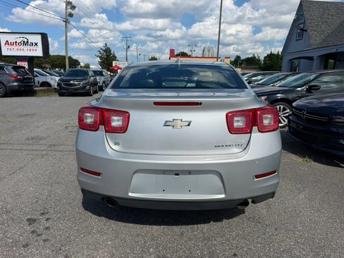 Used 2016 Chevrolet Malibu LTZ FWD image 4