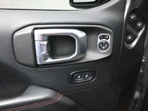 Used 2018 Jeep Wrangler Unlimited Rubicon image 21