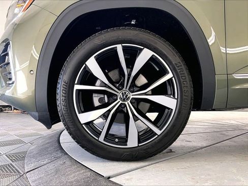 New 2026 Volkswagen Atlas SEL Premium R-Line image 12