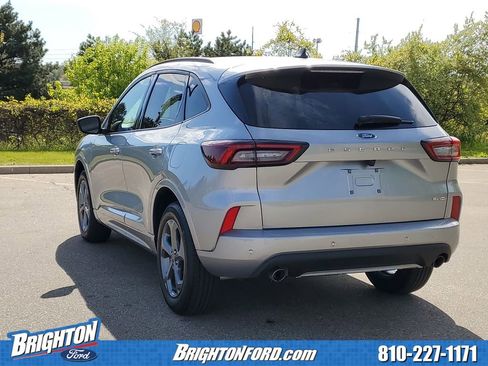 Certified 2024 Ford Escape ST-Line w/ Tech Pack #1 AWD/4WD image 3