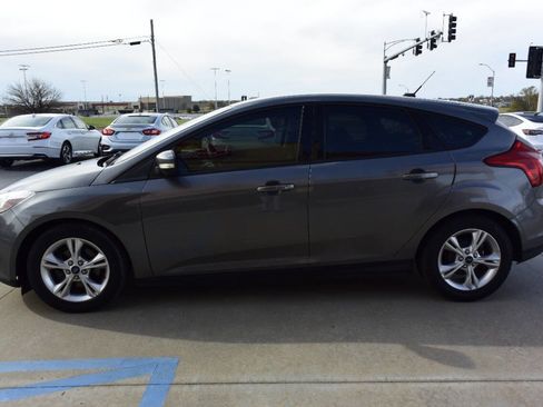 Used 2014 Ford Focus SE image 2