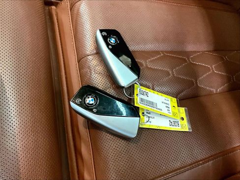 Used 2024 BMW X7 xDrive40i AWD/4WD image 13